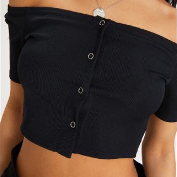 NWT Pretty Little Thing Black Popper top - Picture 3 of 5